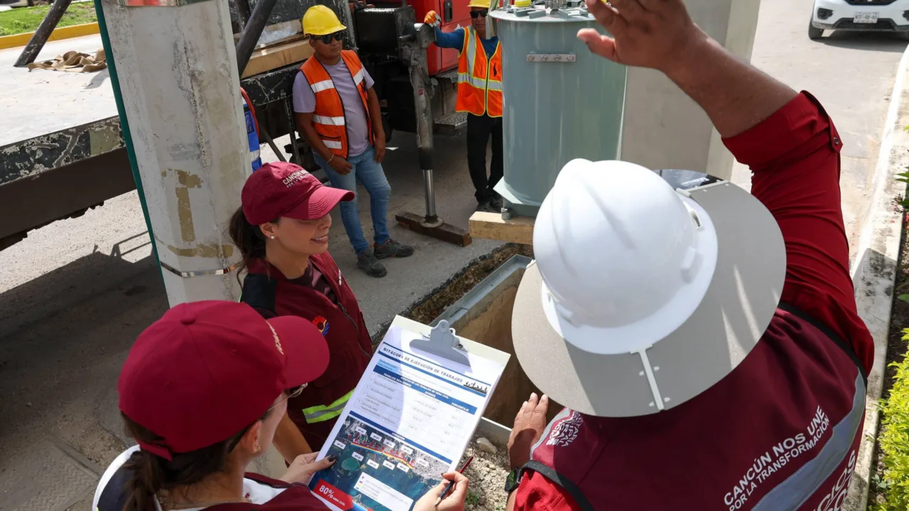 Avanzan en tiempo y forma obras de modernización del alumbrado público en el Boulevard Colosio: Ana Paty Peralta Avanzan en tiempo y forma obras de modernización del alumbrado público en el Boulevard Colosio: Ana Paty Peralta