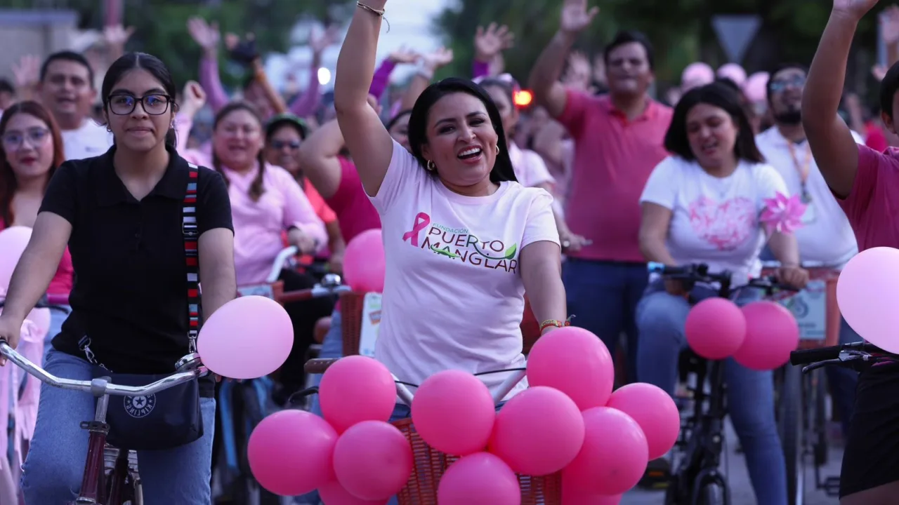 Encabeza Blanca Merari “Rodada Rosa”  en Puerto Morelos