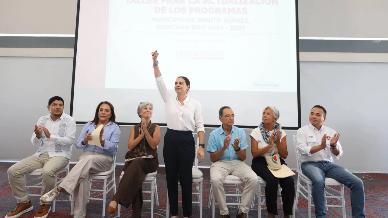 Ana Paty Peralta encabeza los trabajos del Taller para la Actualización de Programas, de la administración Ana Paty Peralta encabeza los trabajos del Taller para la Actualización de Programas, de la administración