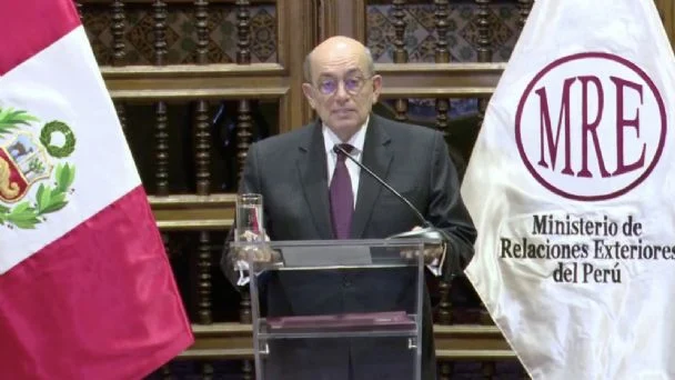 Gobierno de Perú rompe relaciones con México