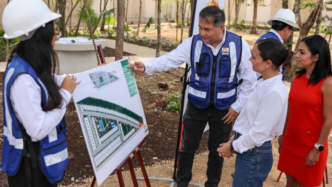 Constata Ana Paty Peralta proyecto Parque Gran Kabah