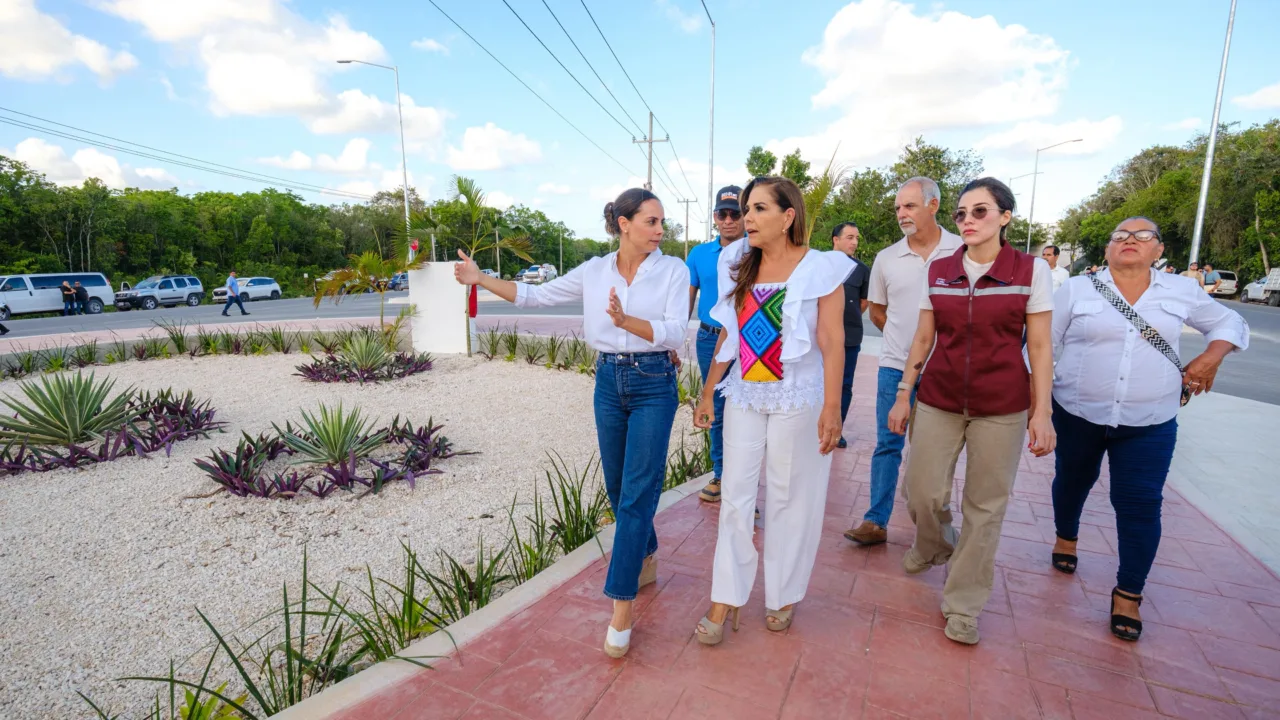 Mara Lezama y Ana Paty Peralta entregan modernización del nodo vial de acceso a Cancún sobre carretera libre a Mérida