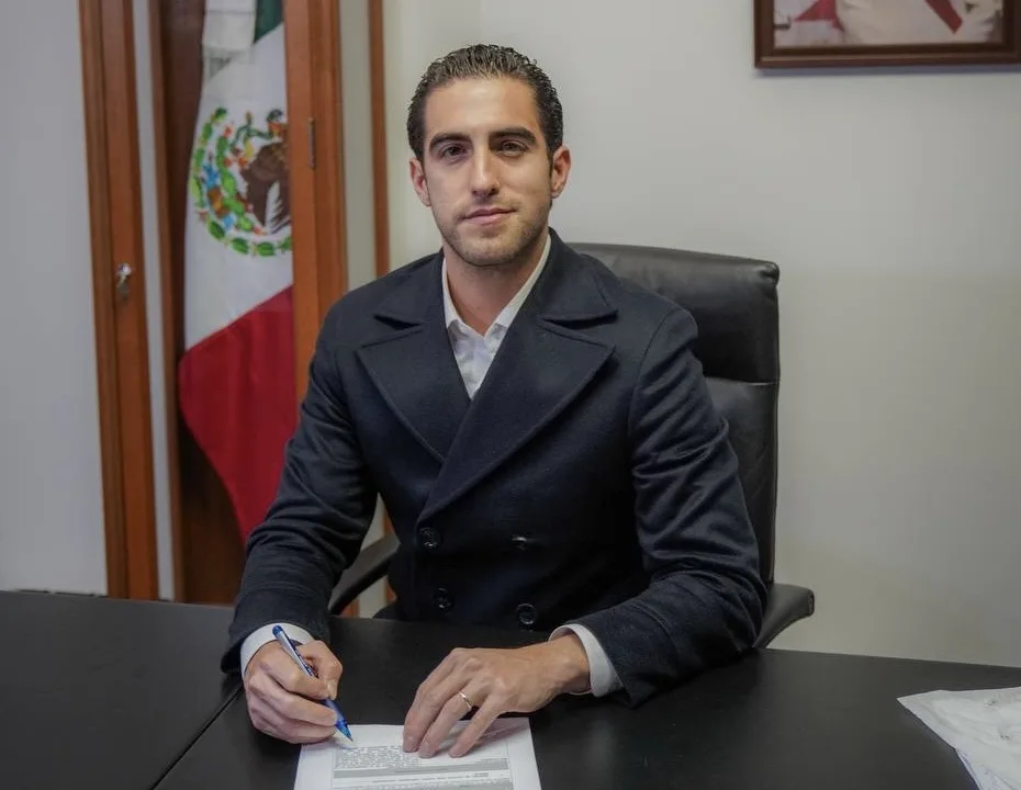 “Gino” Segura presenta iniciativa para regular plataformas digitales de servicios turísticos