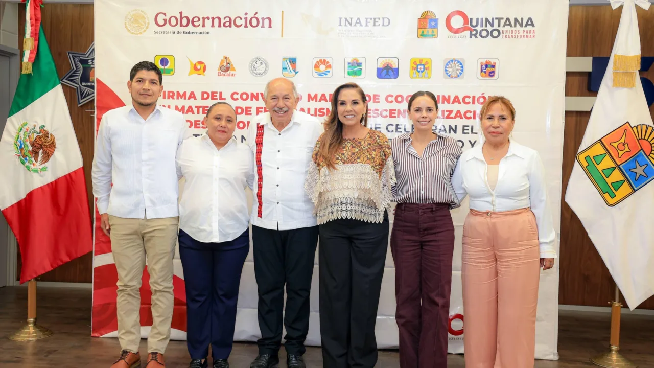 Firma Ana Paty Peralta Convenio de Coordinación en Materia de Federalismo Descentralización y Desarrollo Municipal