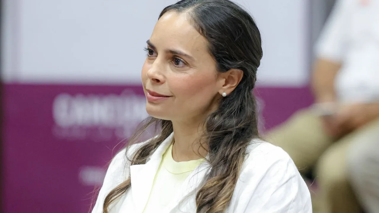 Ana Paty Peralta solicitará licencia temporal