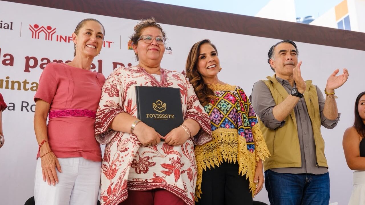 Claudia Sheinbaum y Mara Lezama  entregaron 240 viviendas  en Cancún  y 457 constancias de finiquito de créditos del FOVISSSTE