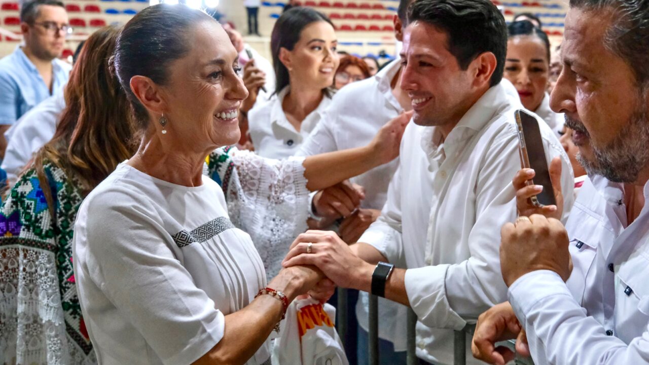 Renán Sánchez Tajonar acompaña a la presidenta Claudia Sheinbaum en su gira por Quintana Roo