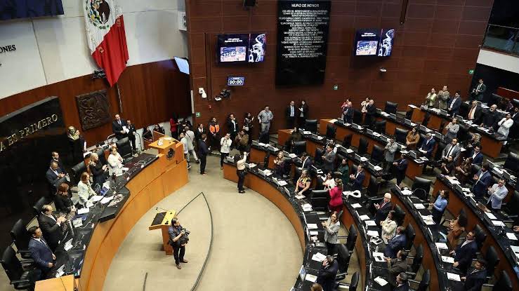 Llega al Senado iniciativa de reforma que propone impedir la doble nacionalidad a presidentes y gobernadores
