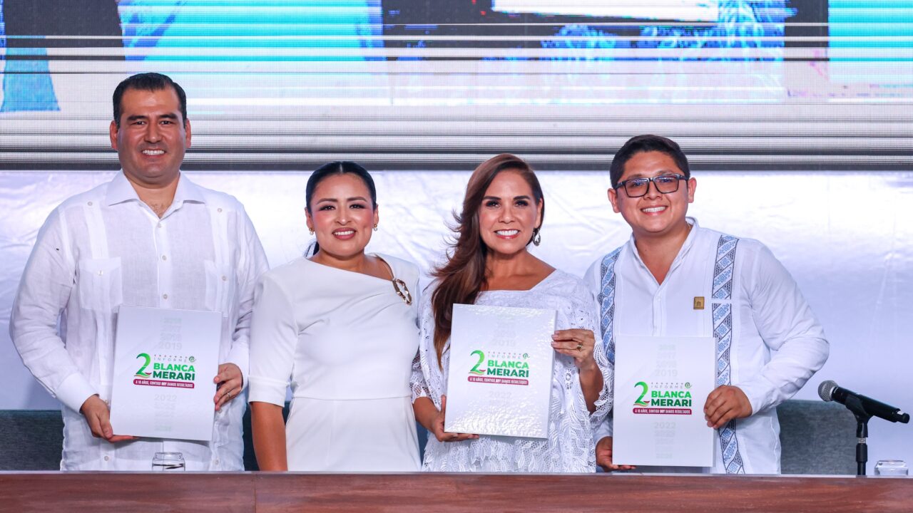Blanca Merari rinde su Segundo Informe en Puerto Morelos