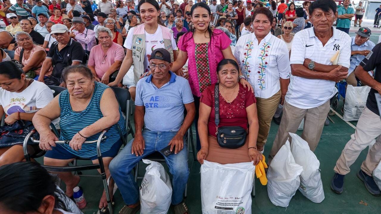 Entrega Blanca Merari apoyo alimentario a 500 adultos mayores en Puerto Morelos