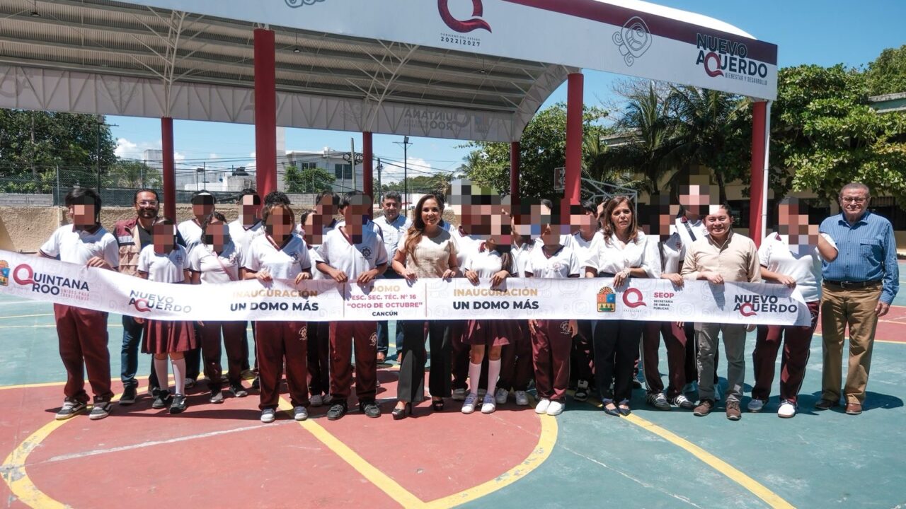 Entrega Mara Lezama nuevo domo a más de 500 estudiantes de secundaria técnica “8 de Octubre”, en Cancún