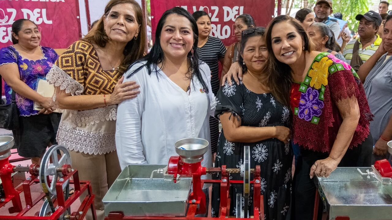 Lleva Mara Lezama audiencia “La Voz del Pueblo” a Villas Otoch Paraíso para atender mil 200 demandas ciudadanas