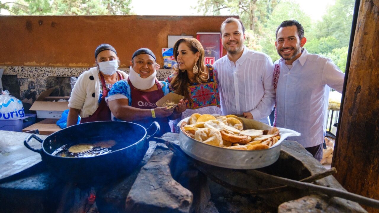 Quintana Roo comparte su cultura viva y cosmovisión maya en Los Pinos